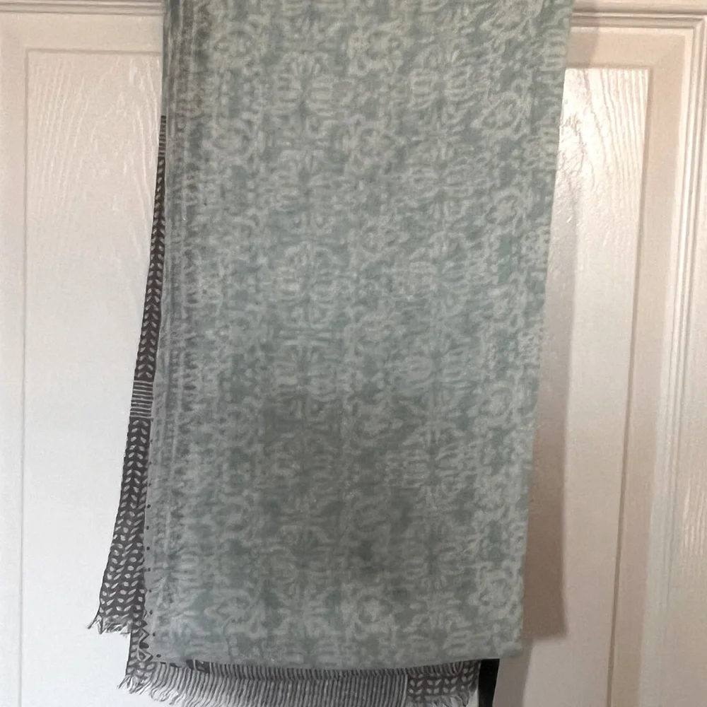 Steve Madden Scarf